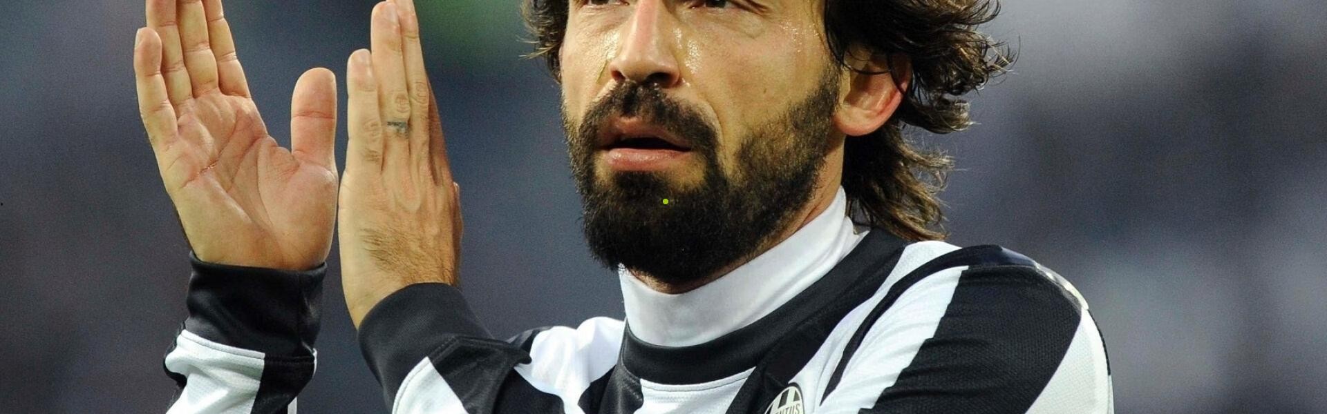 爱游戏中国-库拉索历史性闯入世界杯，终场哨响瞬间，本土广场狂欢庆祝足球梦圆