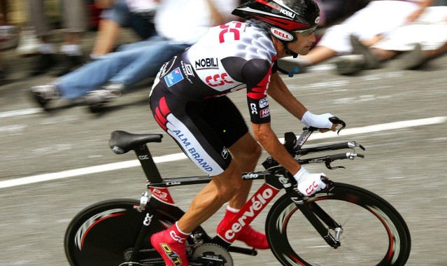 AYX SPORTS_中国足球三级联赛名单揭晓，青岛贵州退出 北理工新疆递补中甲引关注