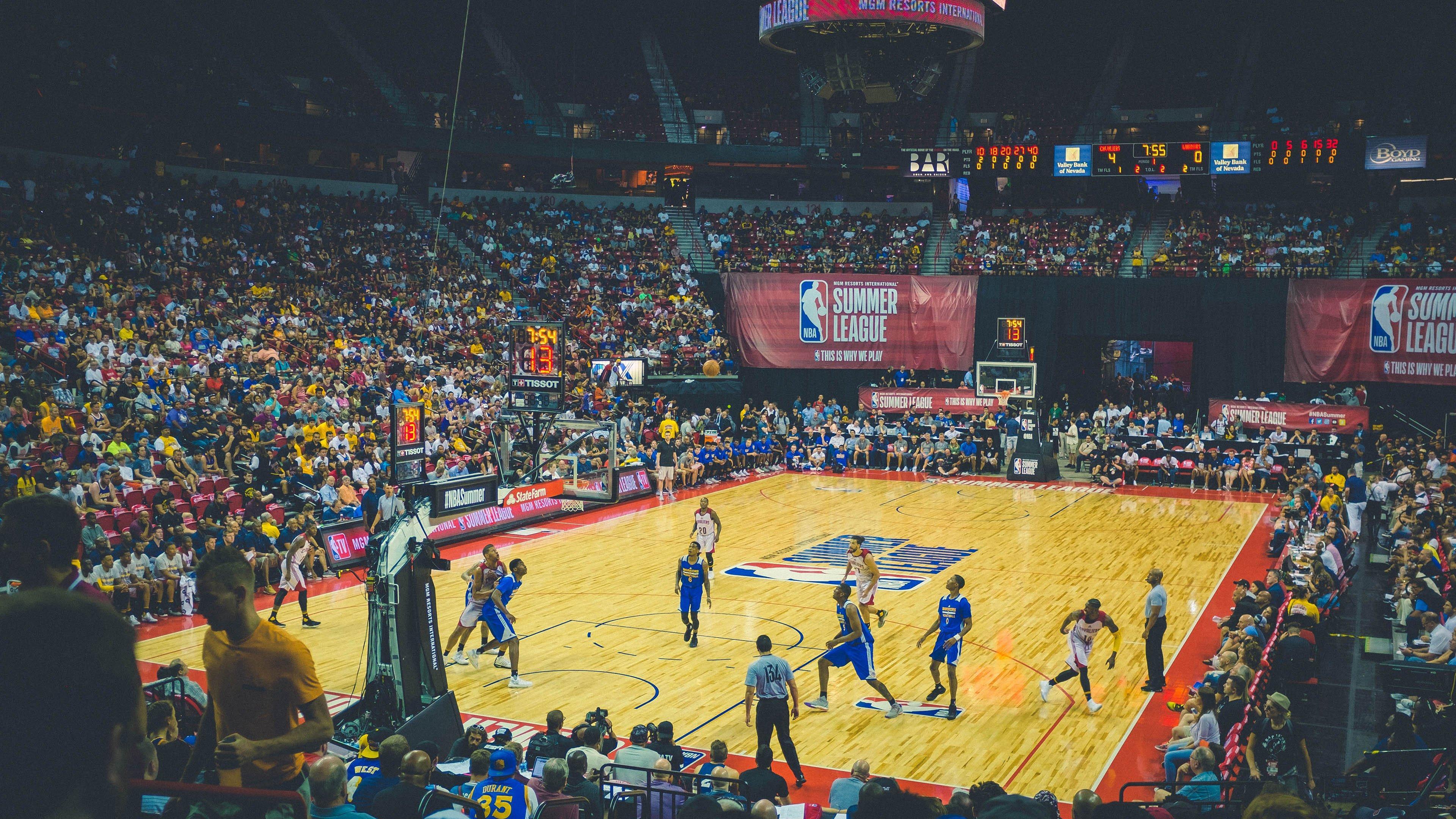 快船赛季转折点，泰伦卢确认双项决策，科林斯坦言生涯交叉口，热火评估伦纳德交易前景