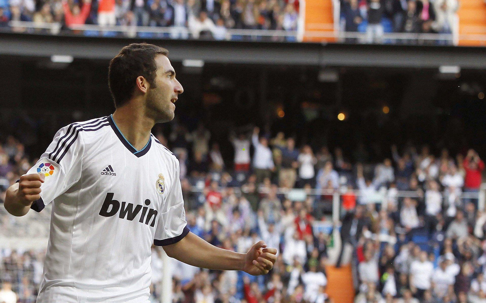 中超2025赛季总结，海港队变革浪潮下的阵痛，板凳深度不足致冠军梦碎